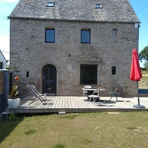 Les Charmantes Pierres Percees Ferienhaus